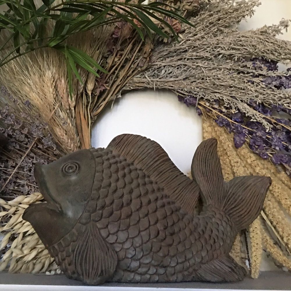 FISH DECOR w Hidden Box